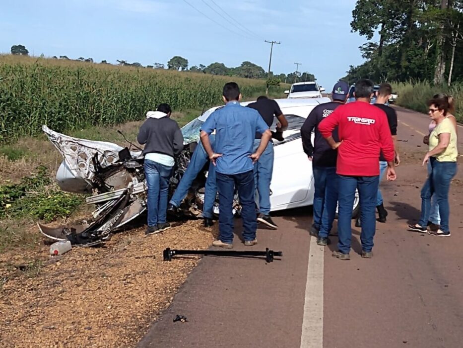 Homem morre após carro bater em árvore na MT-423 em Sinop